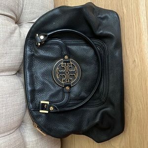 COPY - Tory Burch - under arm or hand purse